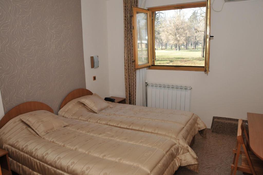 Hotel Kanet Skopje Room photo